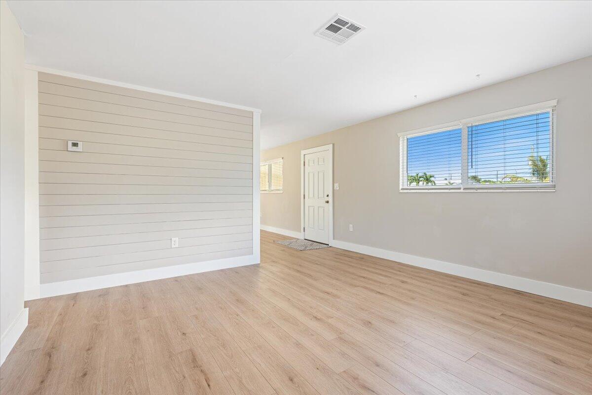 9265 Bloomfield Drive