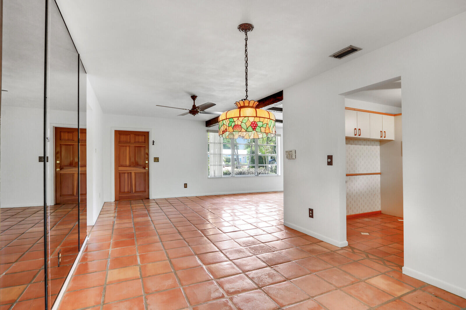 421 SE Edgewood Drive