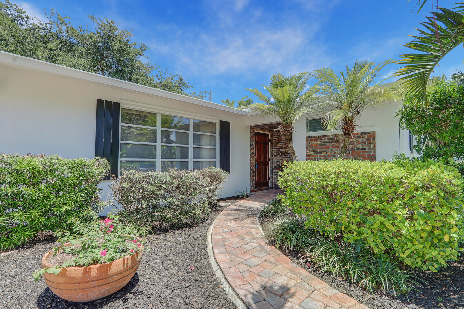 421 SE Edgewood Drive