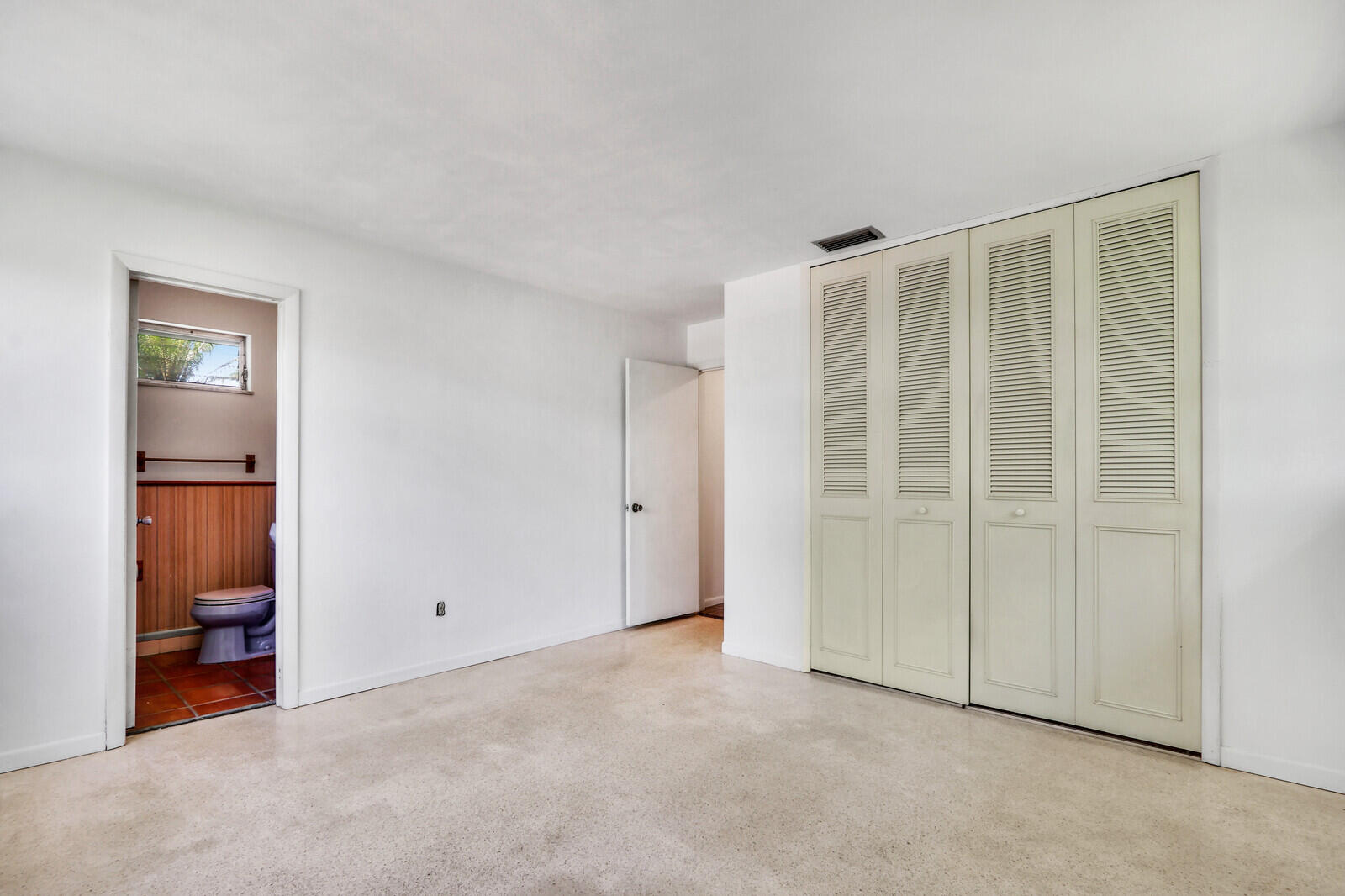 421 SE Edgewood Drive