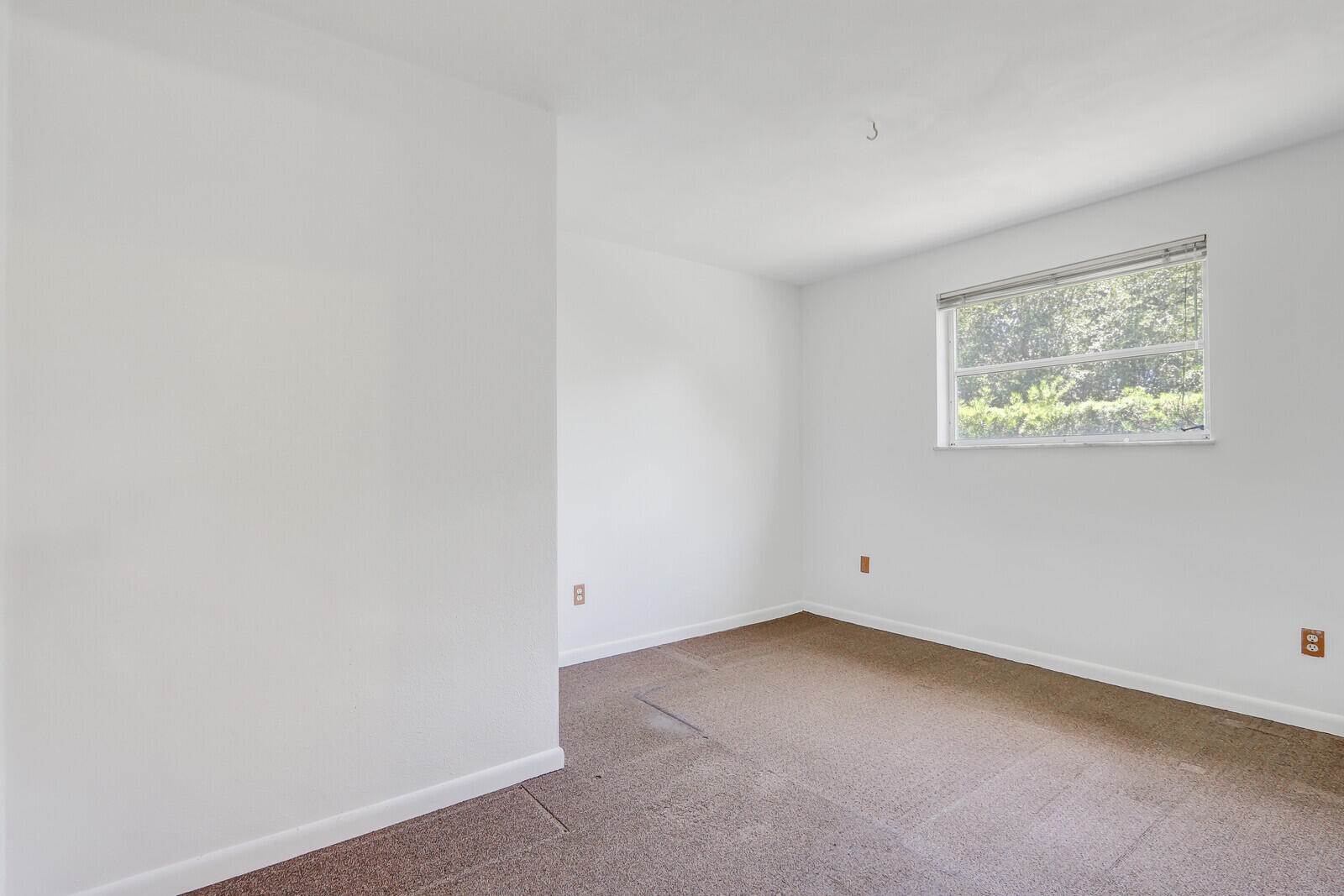 421 SE Edgewood Drive