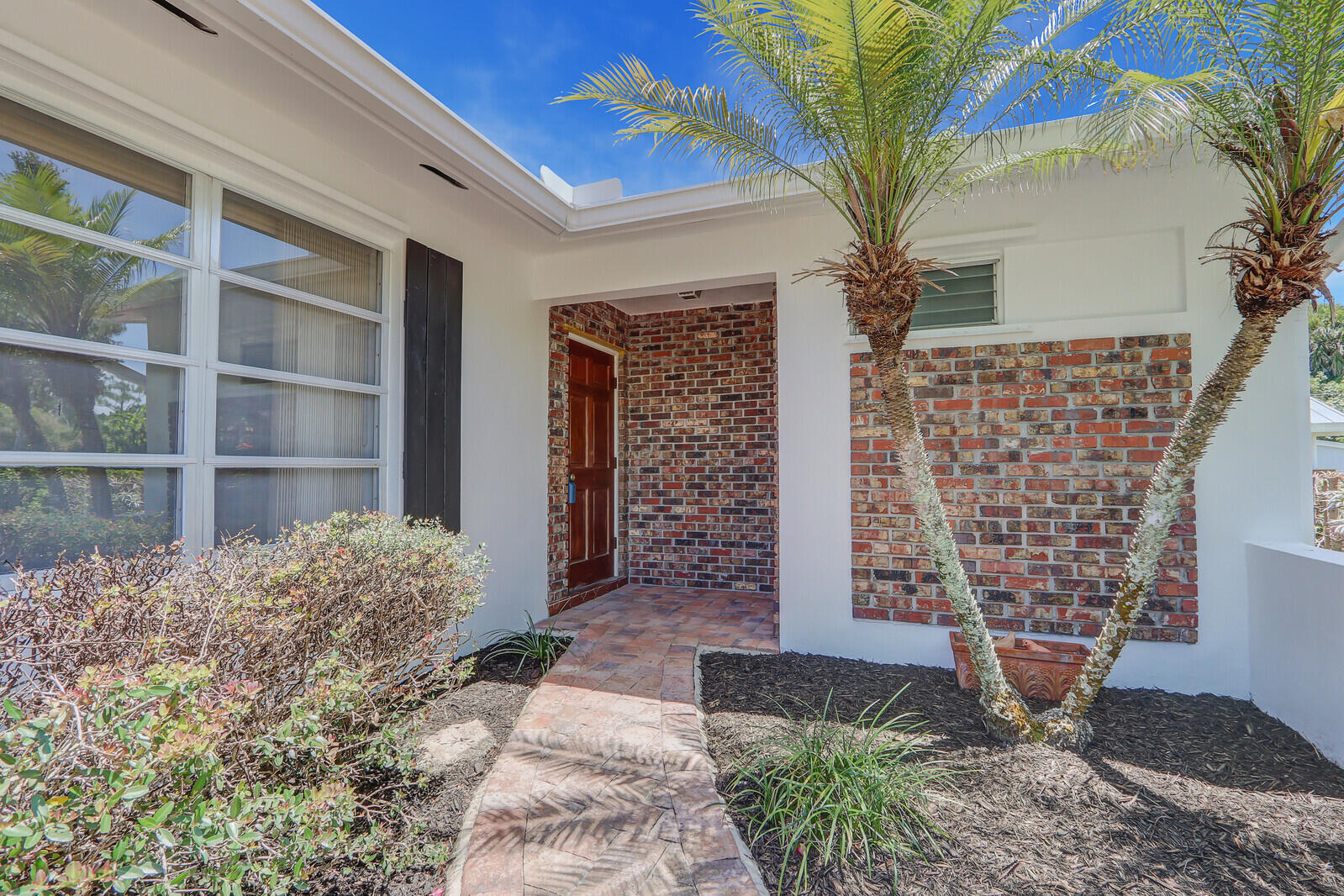 421 SE Edgewood Drive