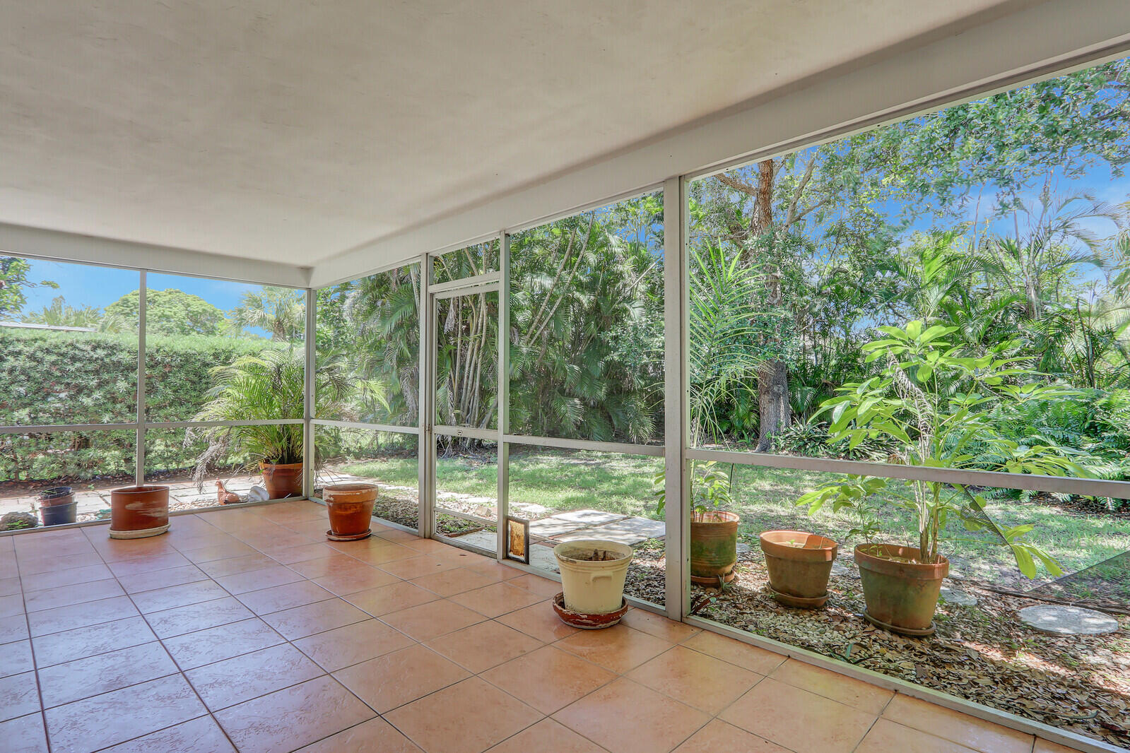 421 SE Edgewood Drive