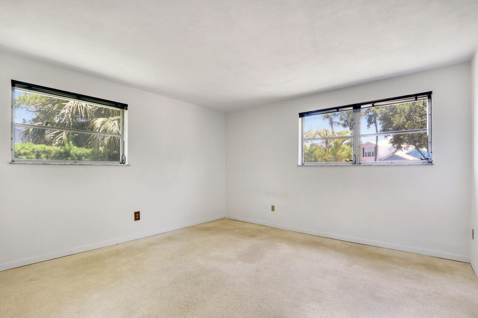 421 SE Edgewood Drive