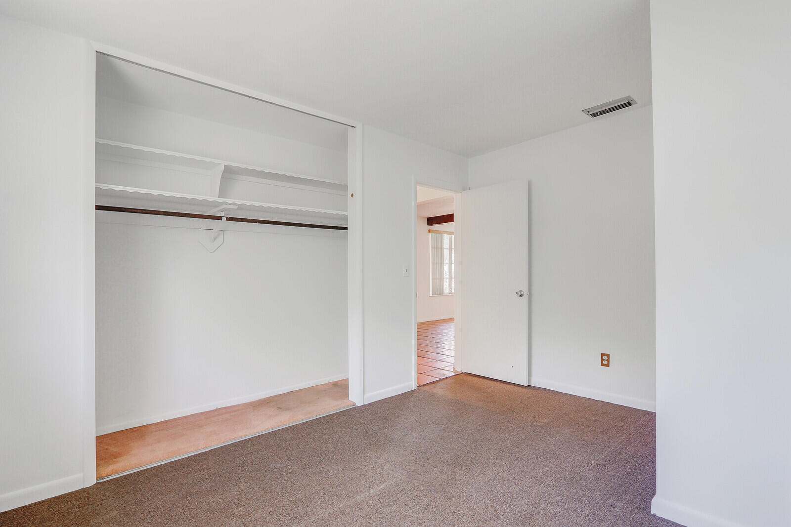 421 SE Edgewood Drive