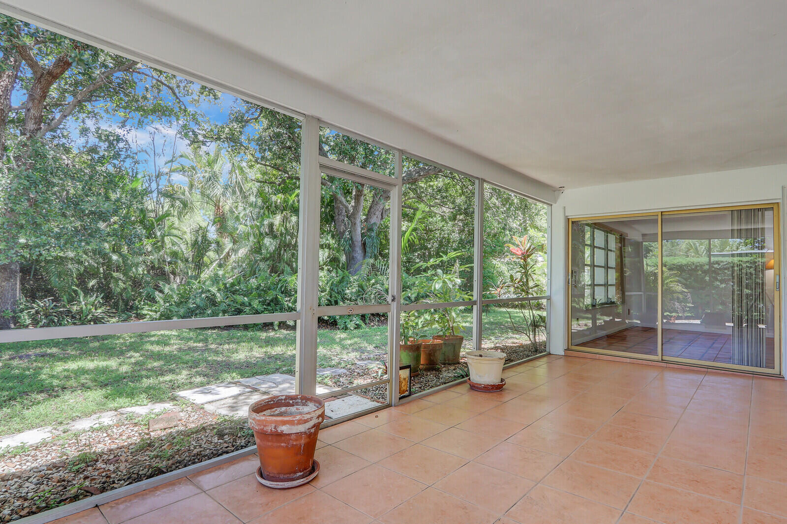 421 SE Edgewood Drive