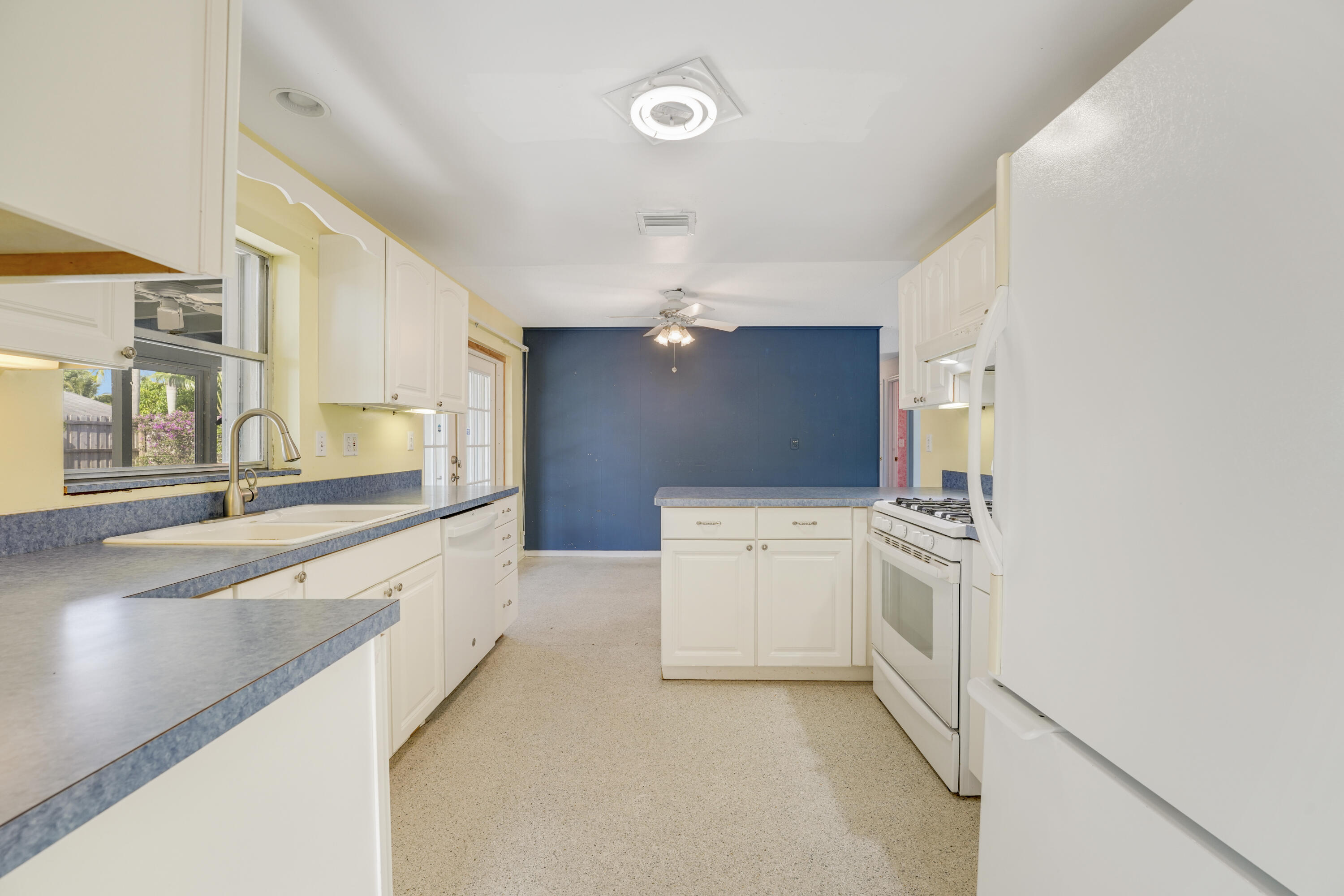3630 Island Road