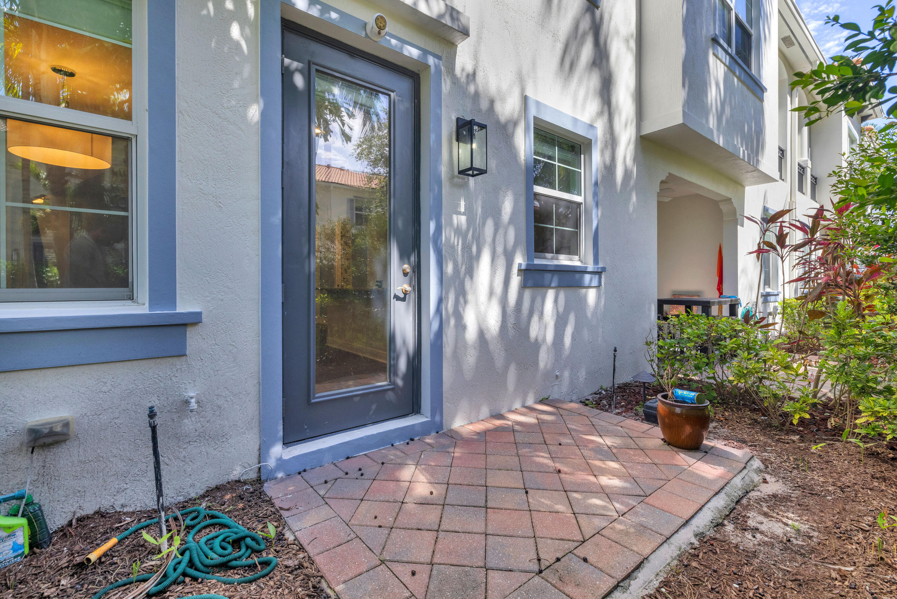 3146 Waterside Circle Circle