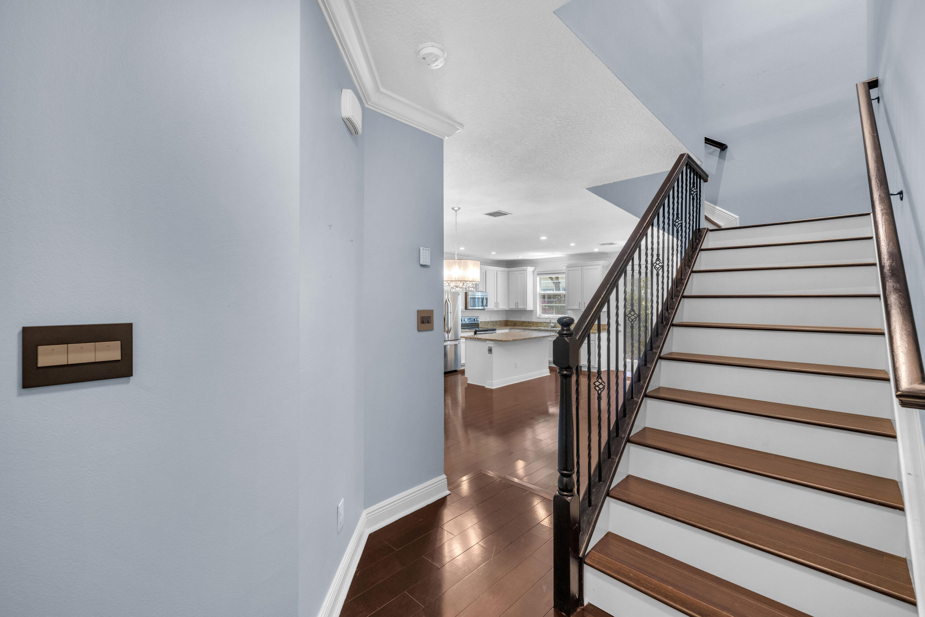 3146 Waterside Circle Circle