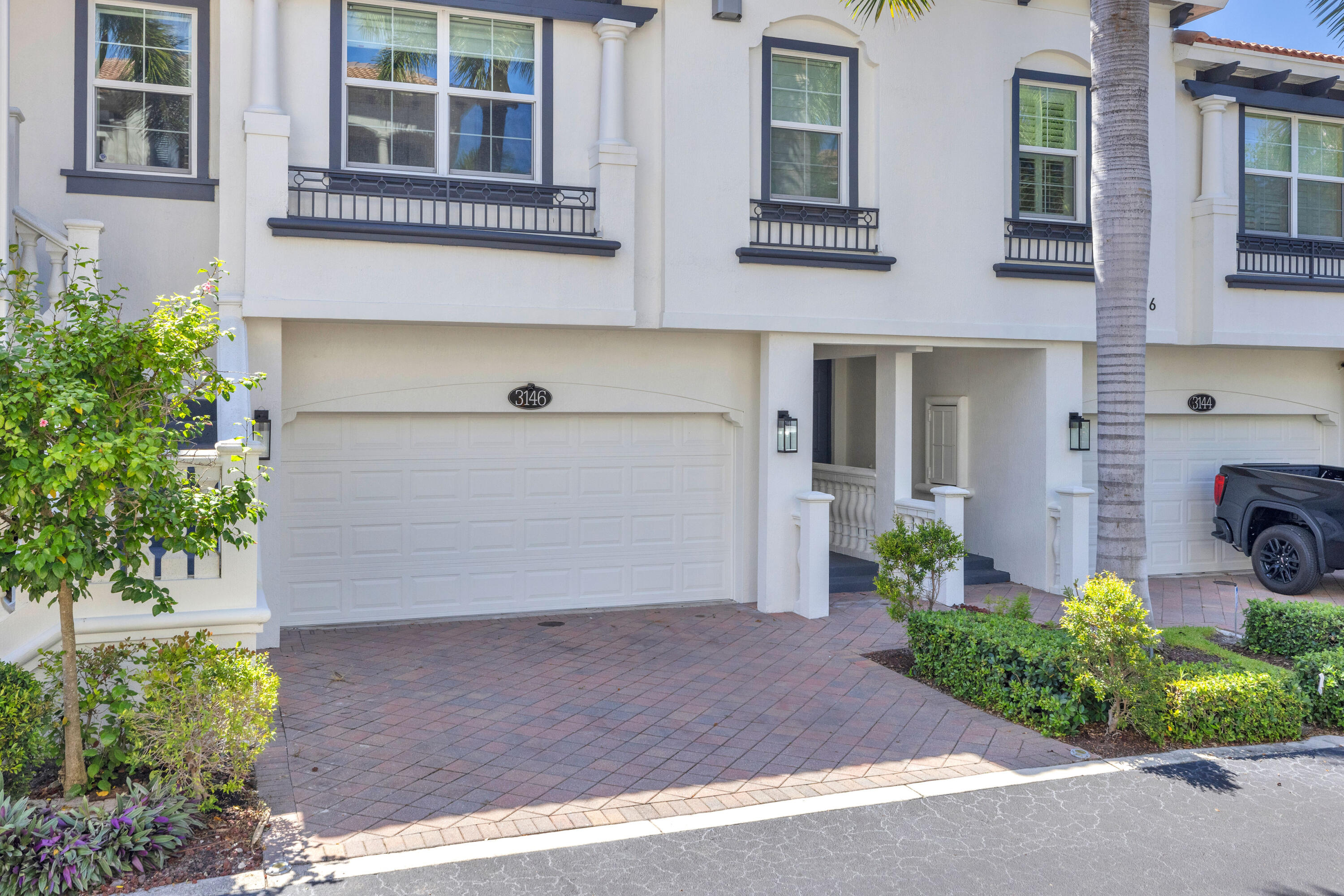 3146 Waterside Circle Circle