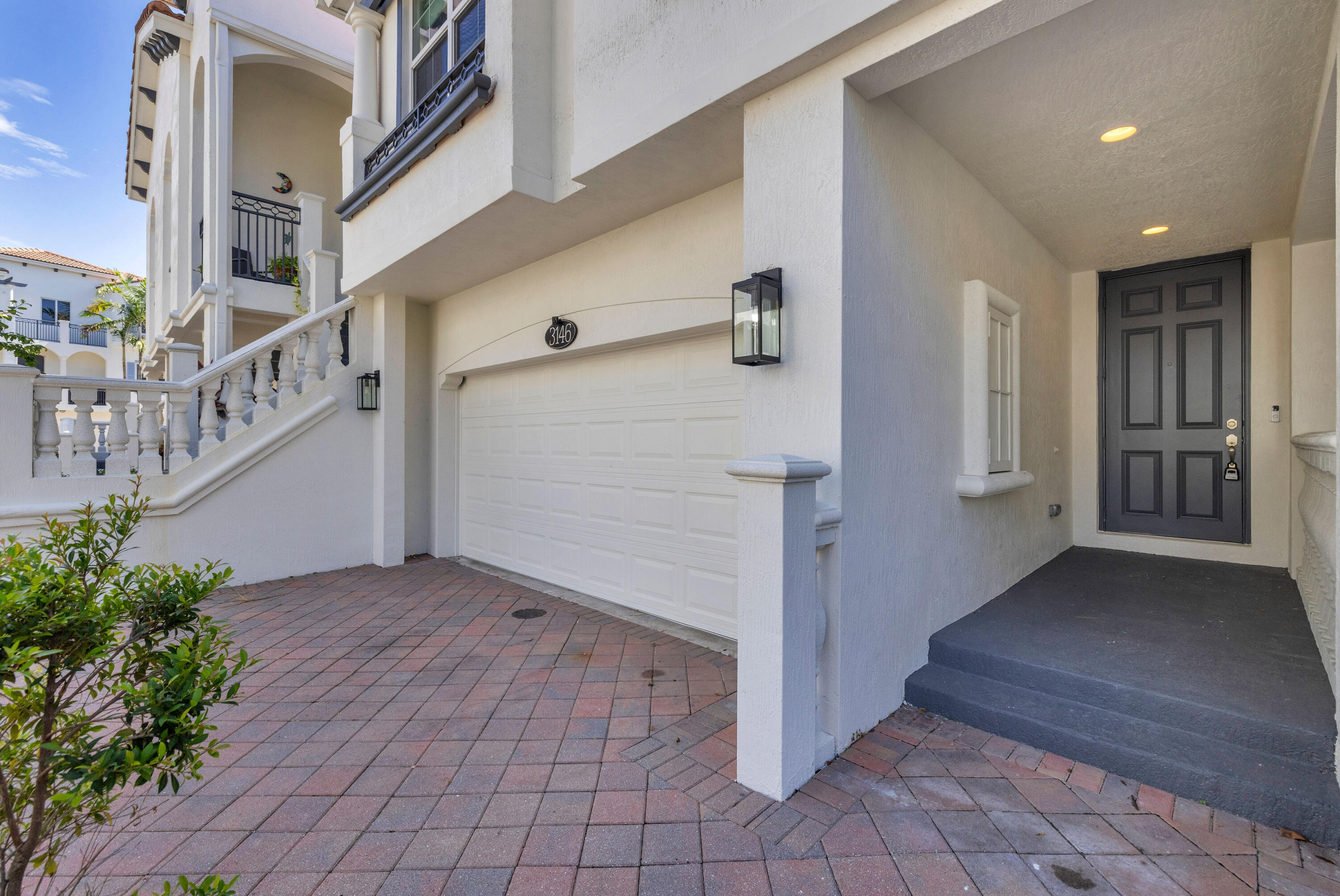 3146 Waterside Circle Circle