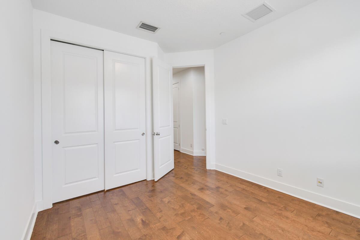 7089 Edison Place