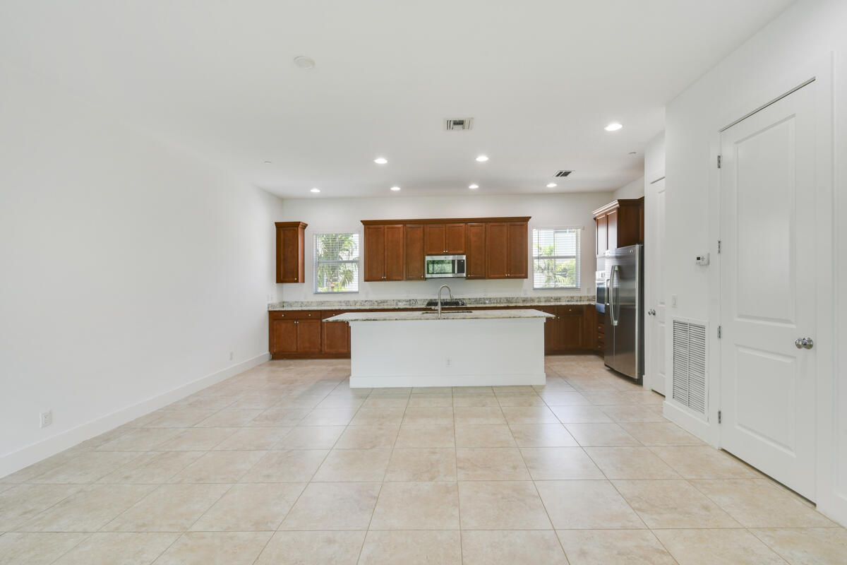 7089 Edison Place