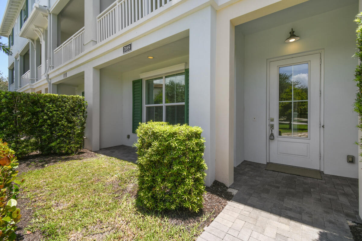 7089 Edison Place