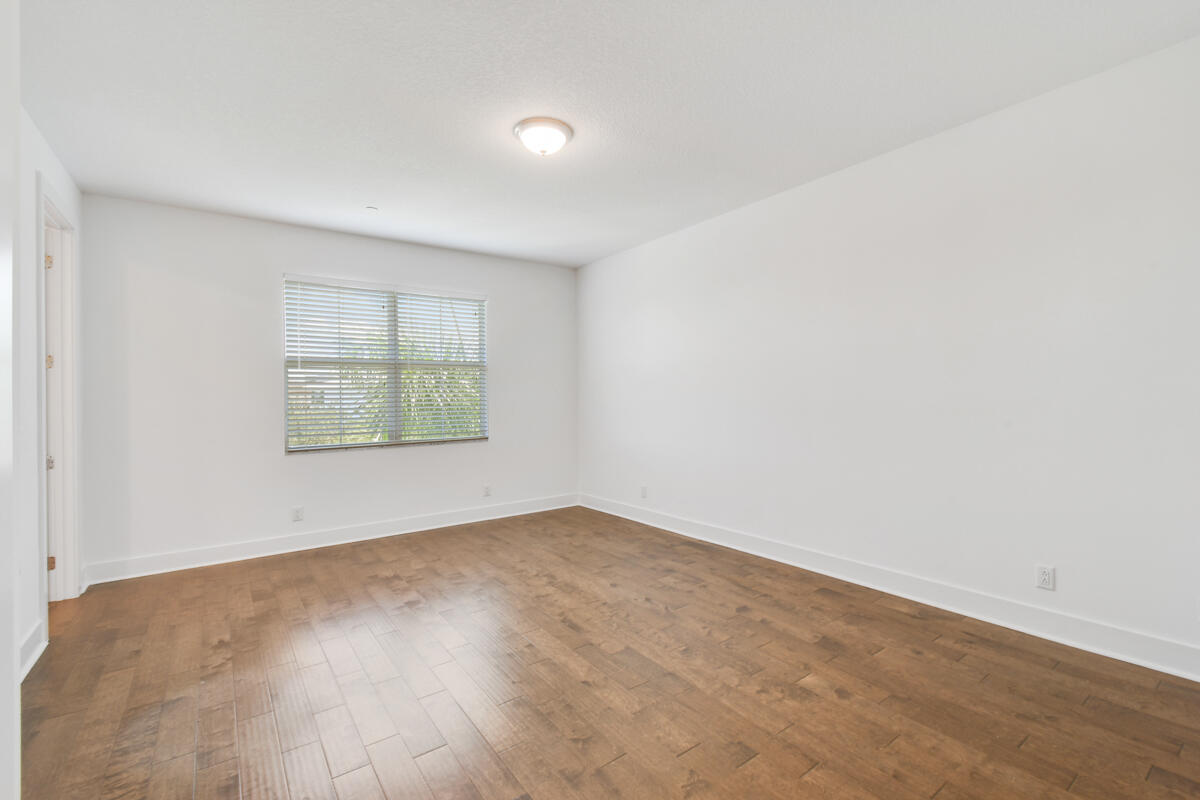 7089 Edison Place