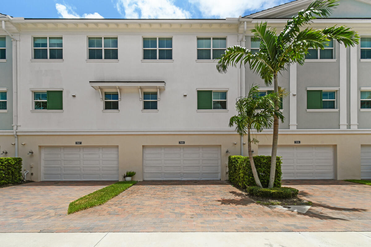 7089 Edison Place