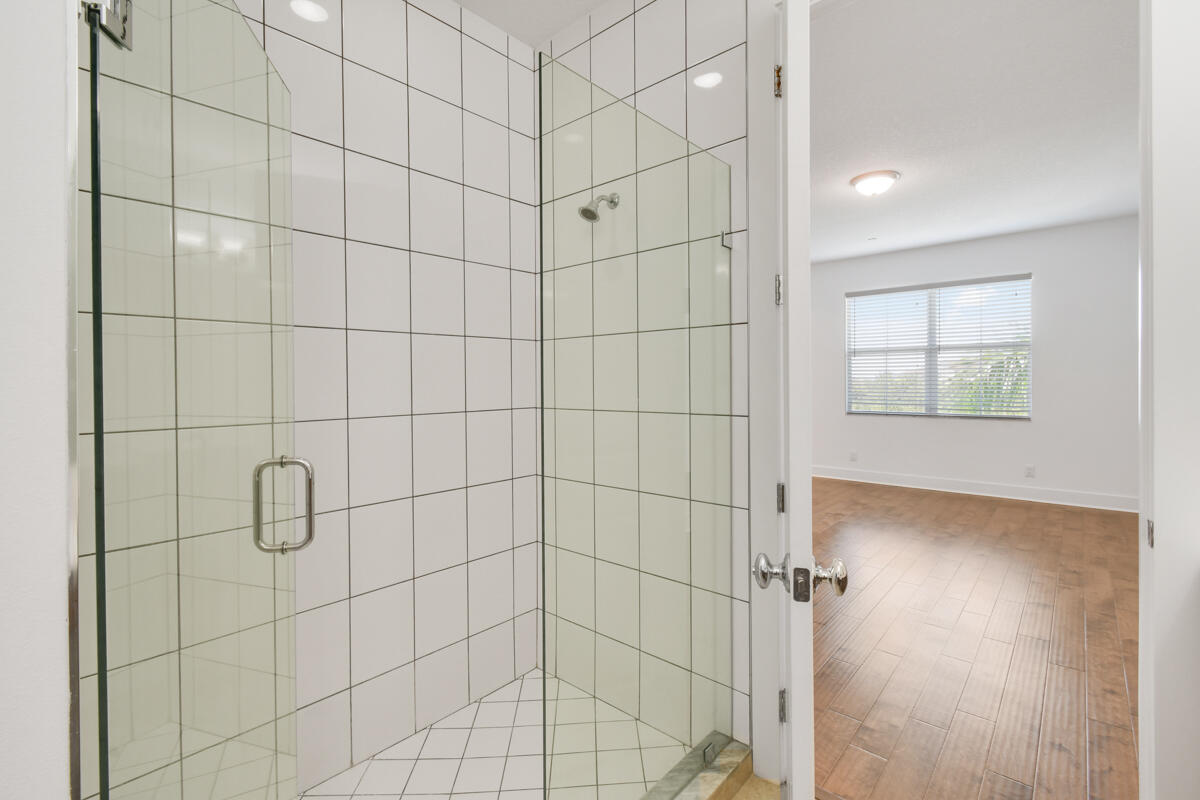 7089 Edison Place