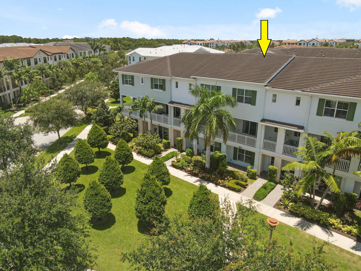 7089 Edison Place