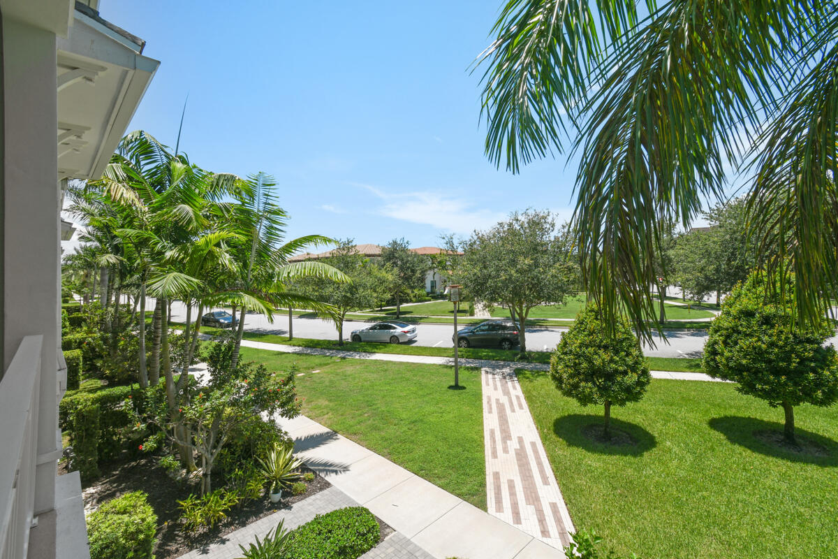7089 Edison Place