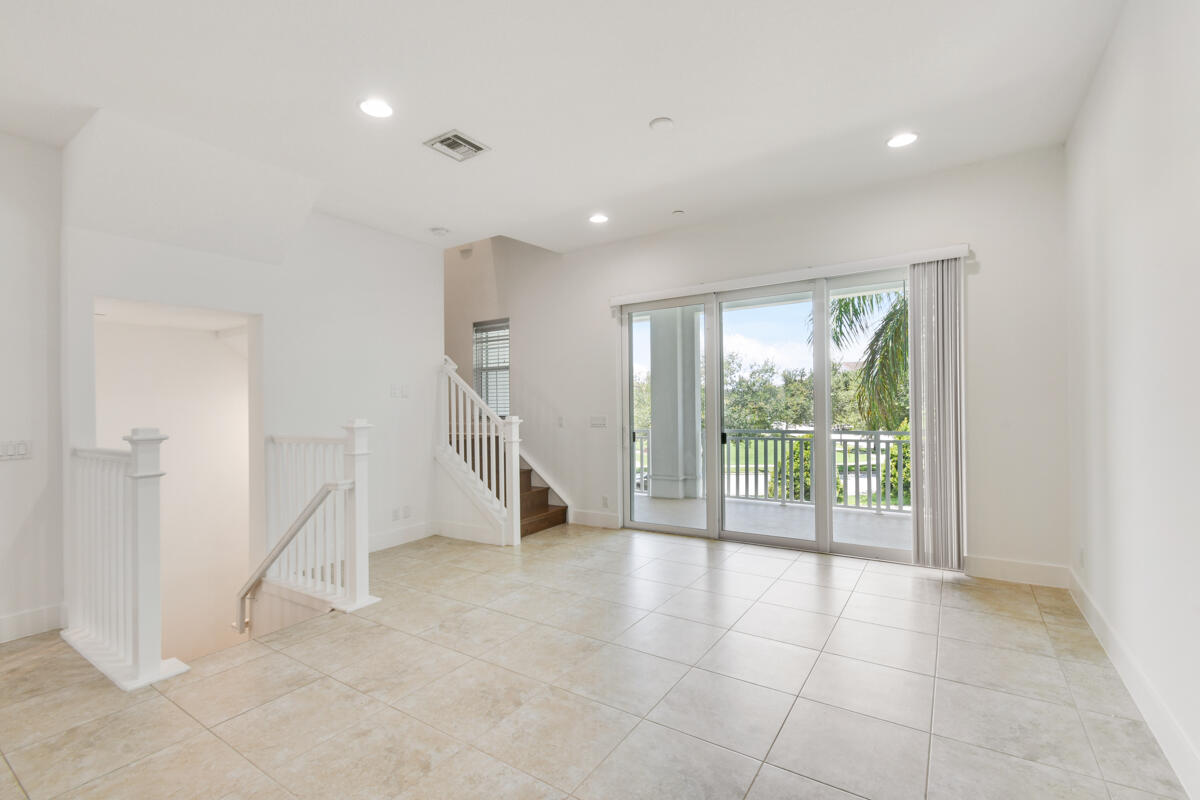 7089 Edison Place