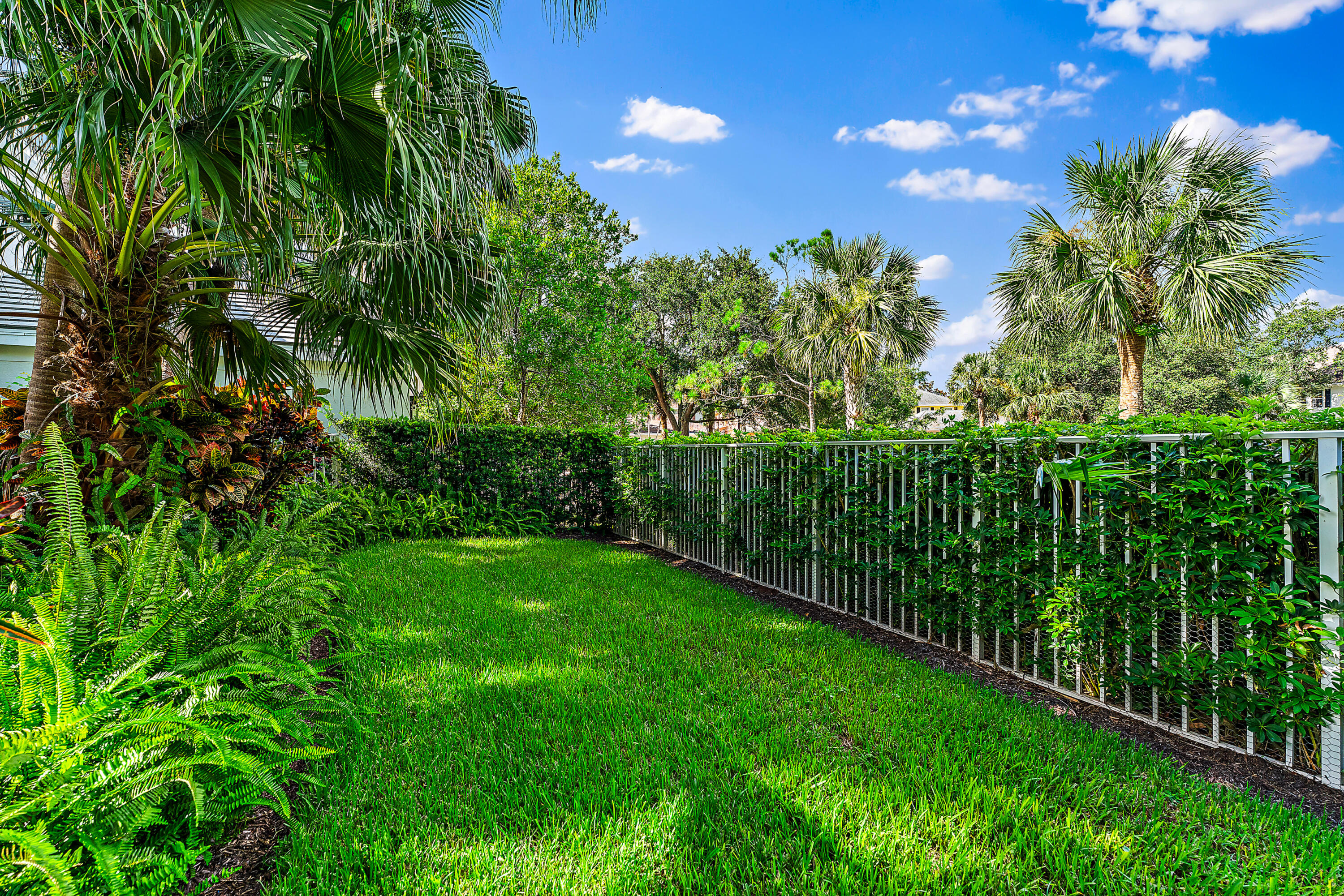 3334 Greenway Drive