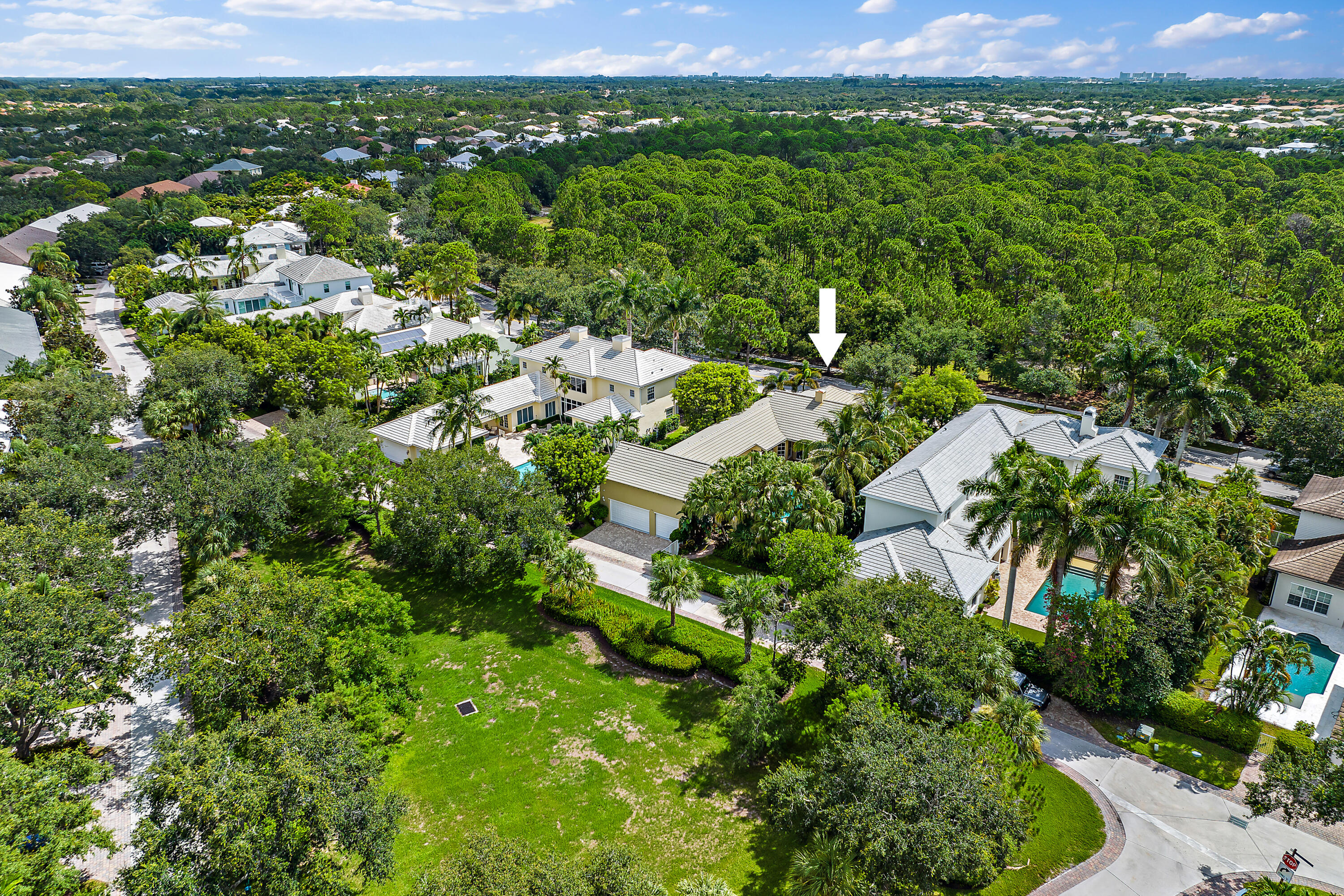 3334 Greenway Drive