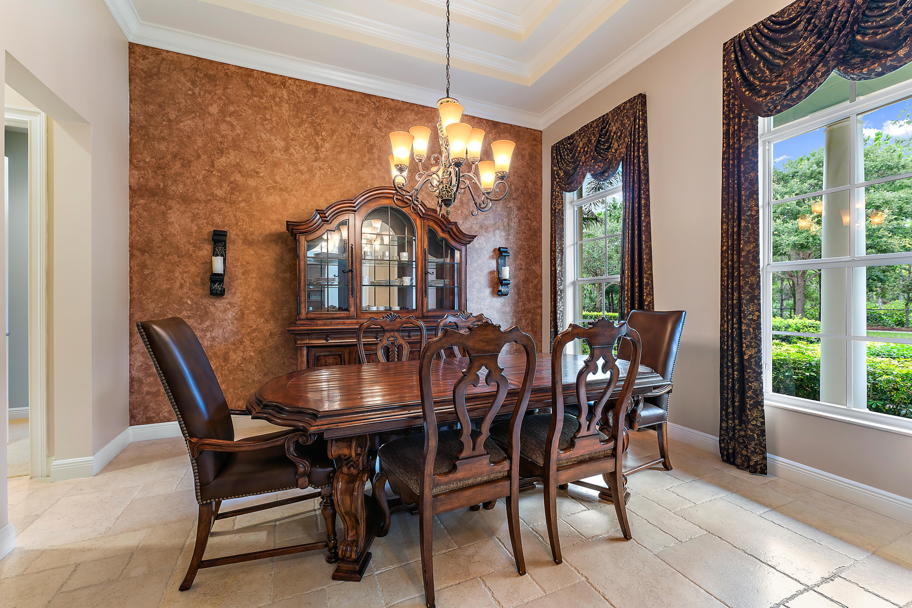 3334 Greenway Drive