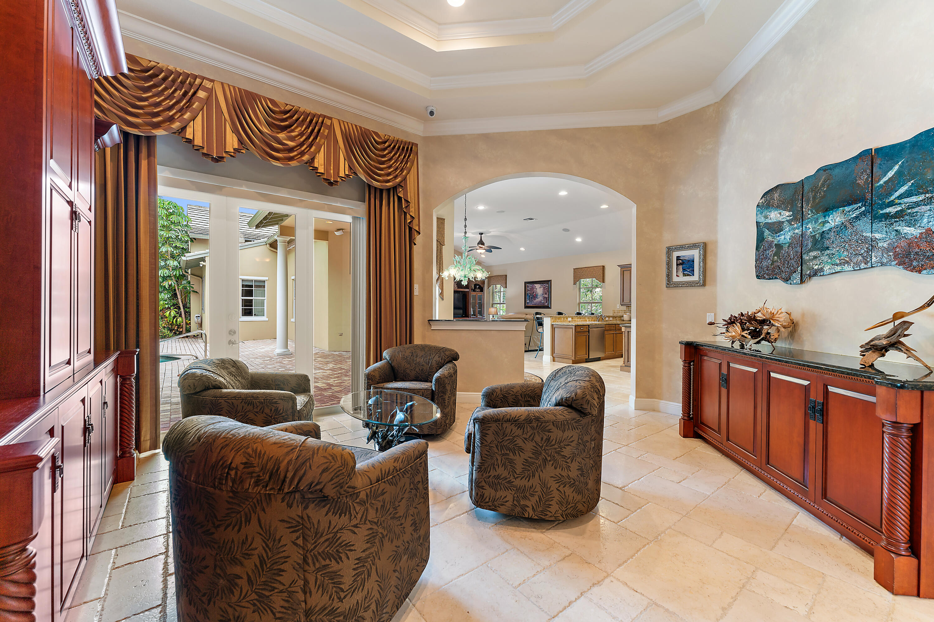 3334 Greenway Drive