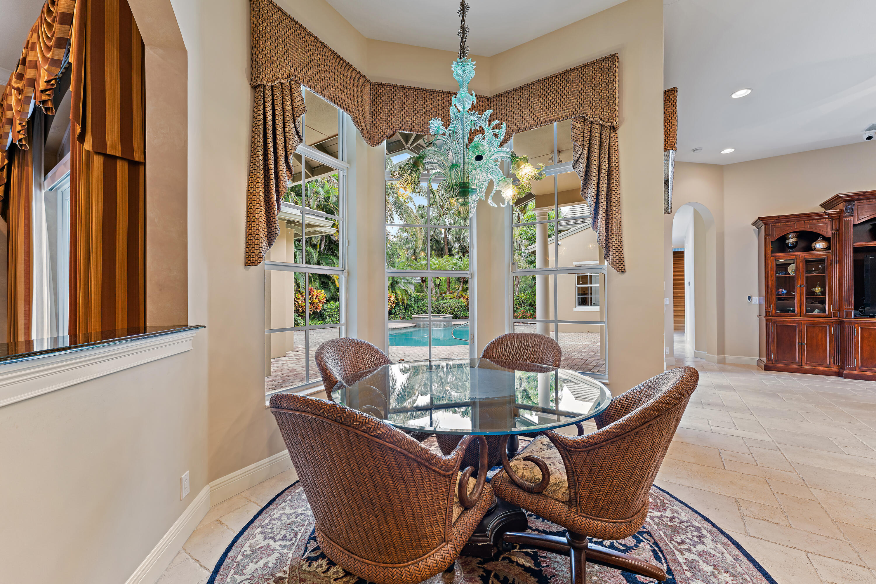 3334 Greenway Drive