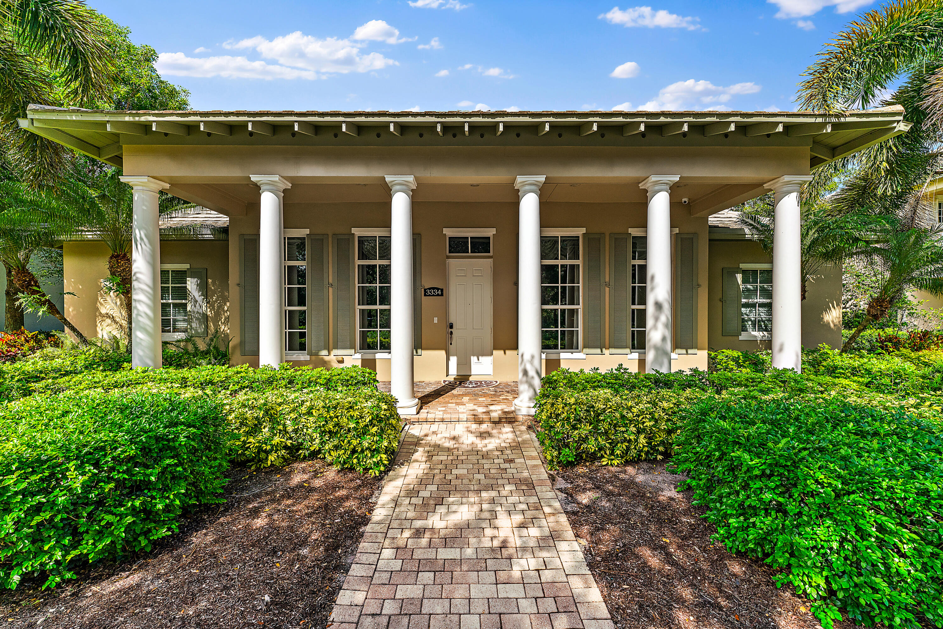 3334 Greenway Drive