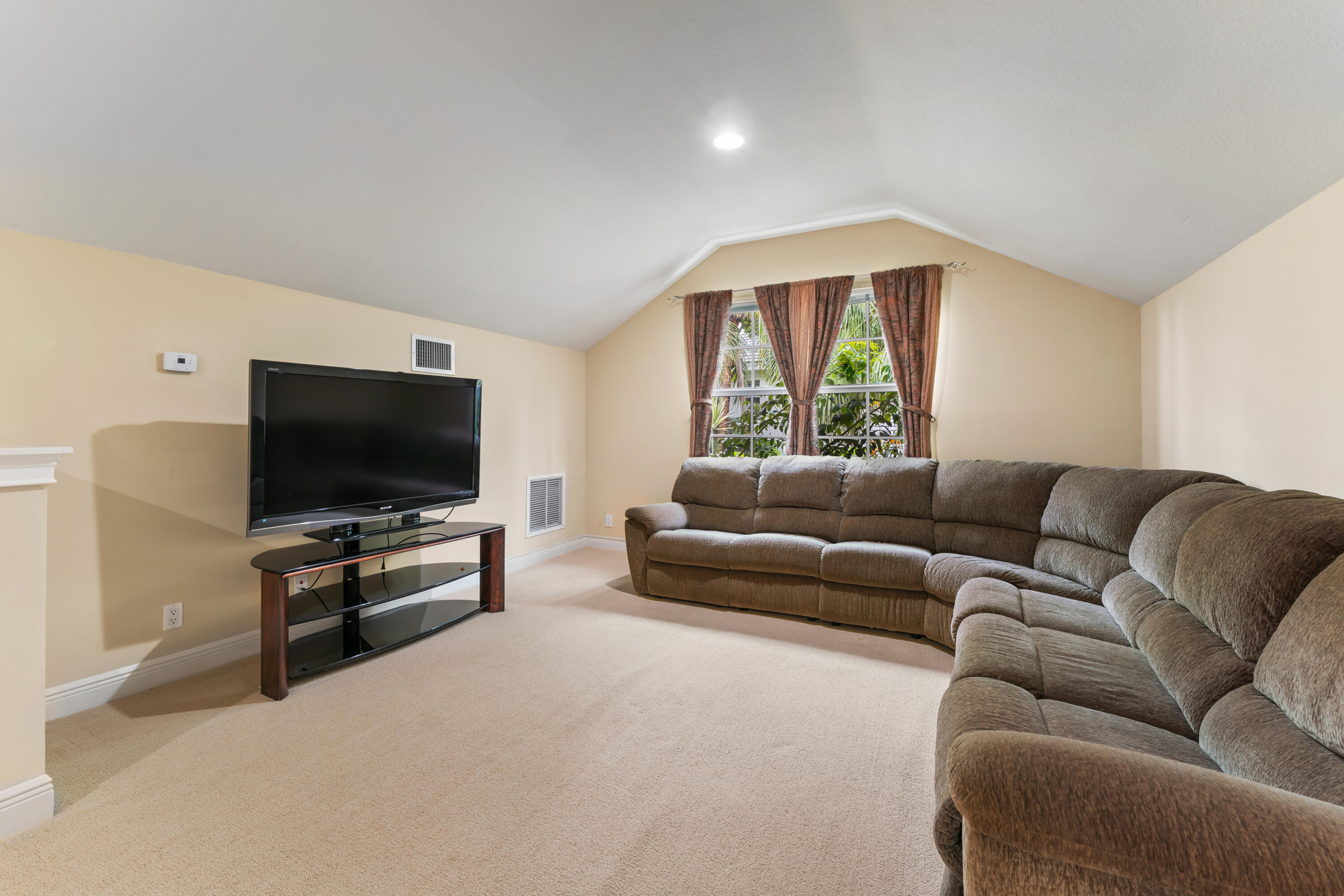 3334 Greenway Drive