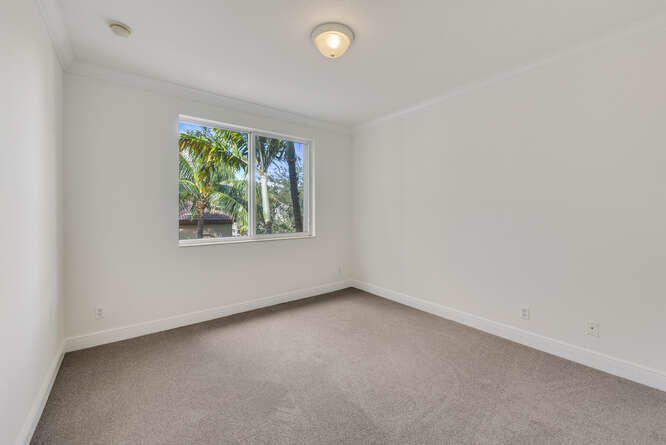 3083 Waterside Circle