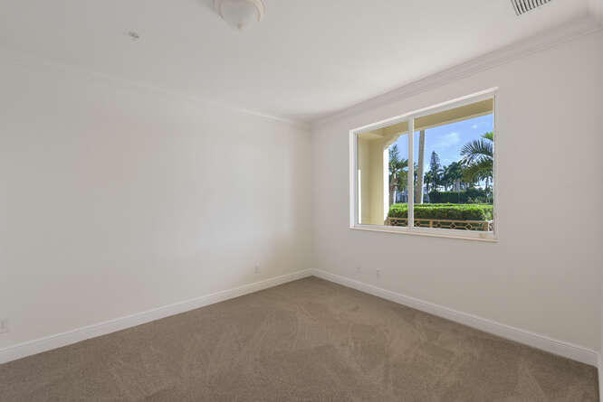 3083 Waterside Circle