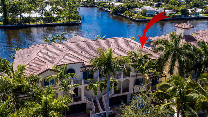 3083 Waterside Circle
