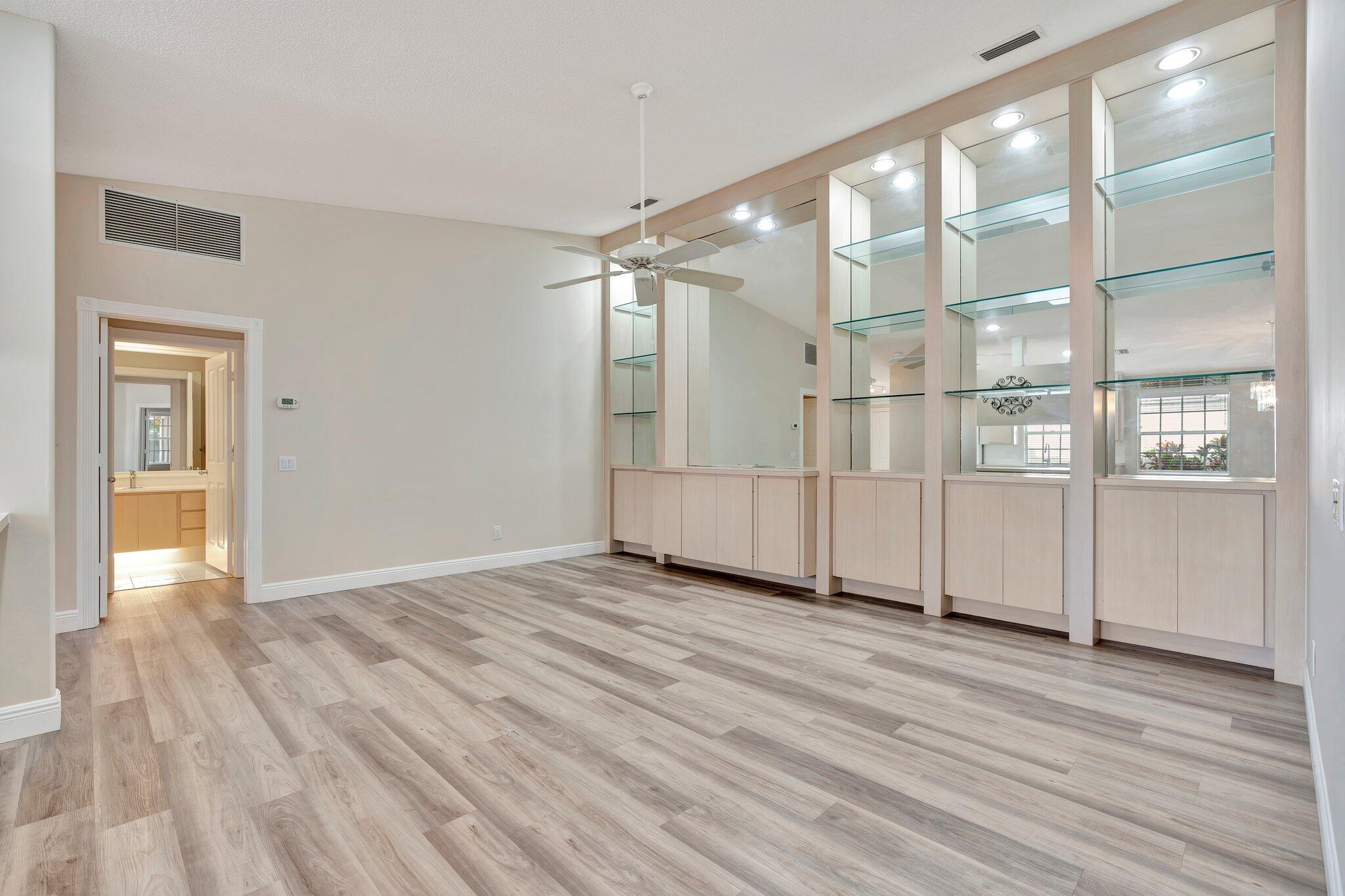 4414 Lacey Oak Drive