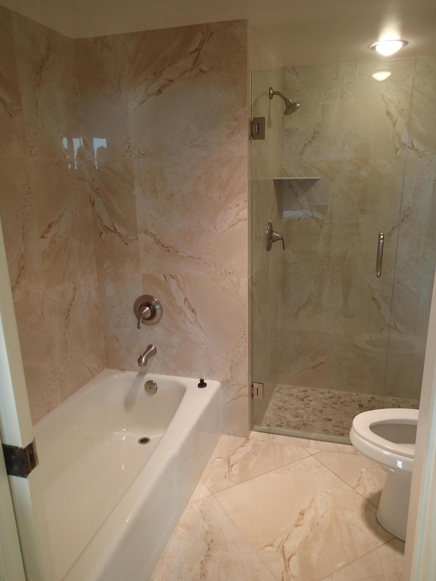 115 Bay Colony Drive N