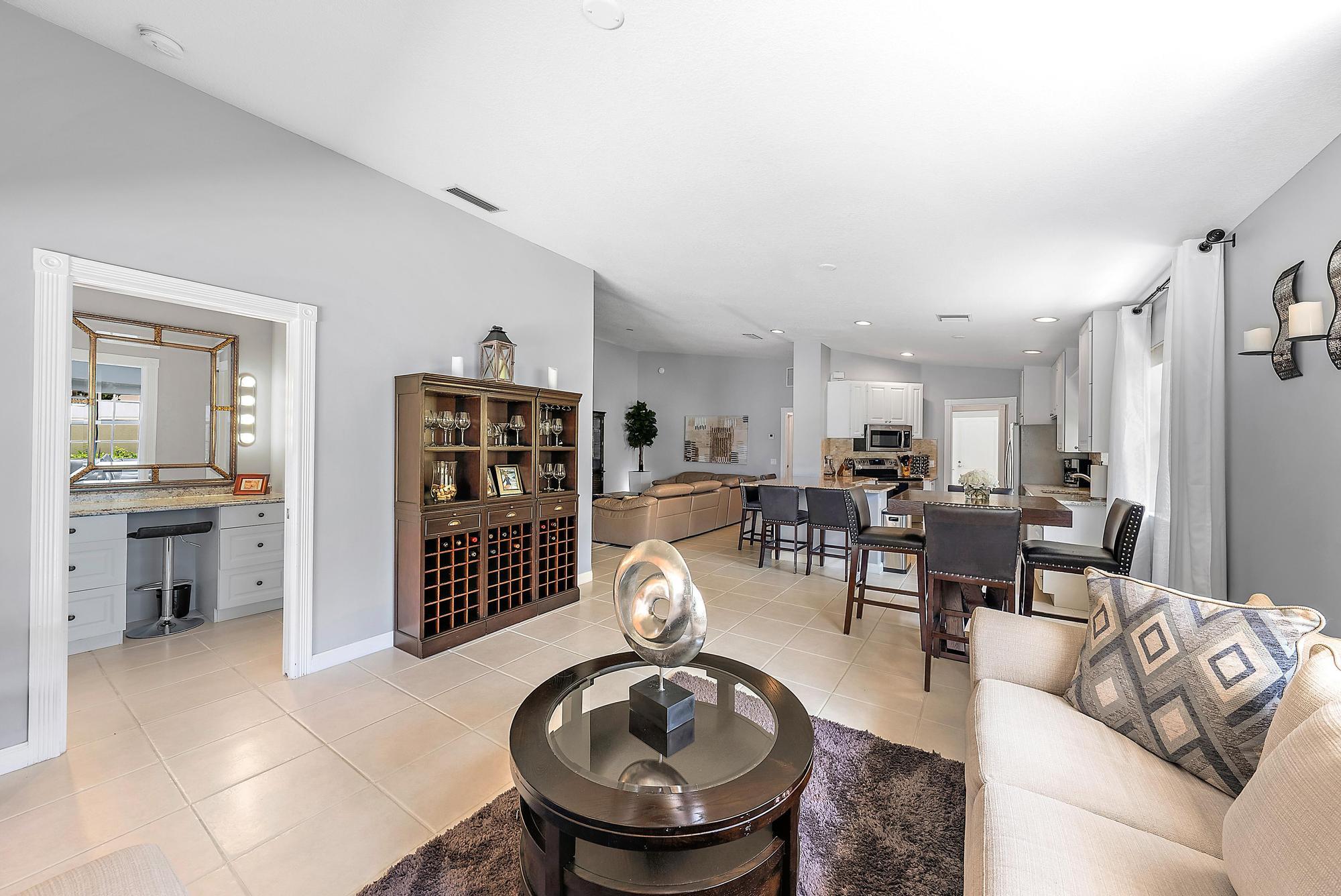 921 Magdalena Road