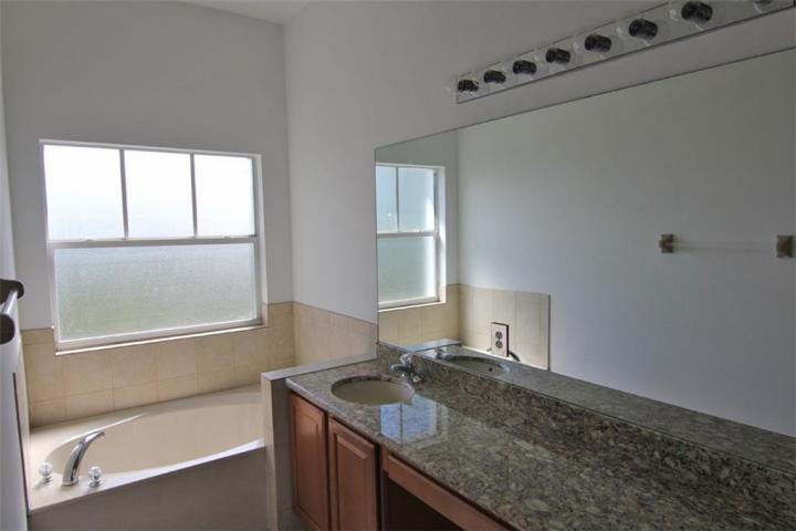 3485 SW Sawgrass Villas Drive 6