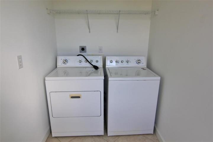 3485 SW Sawgrass Villas Drive 6