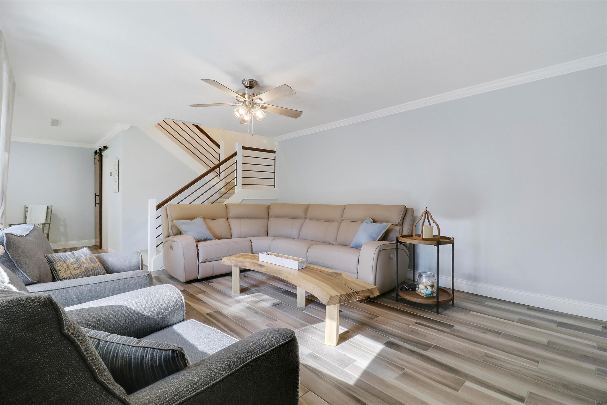 825 Center Street 37b