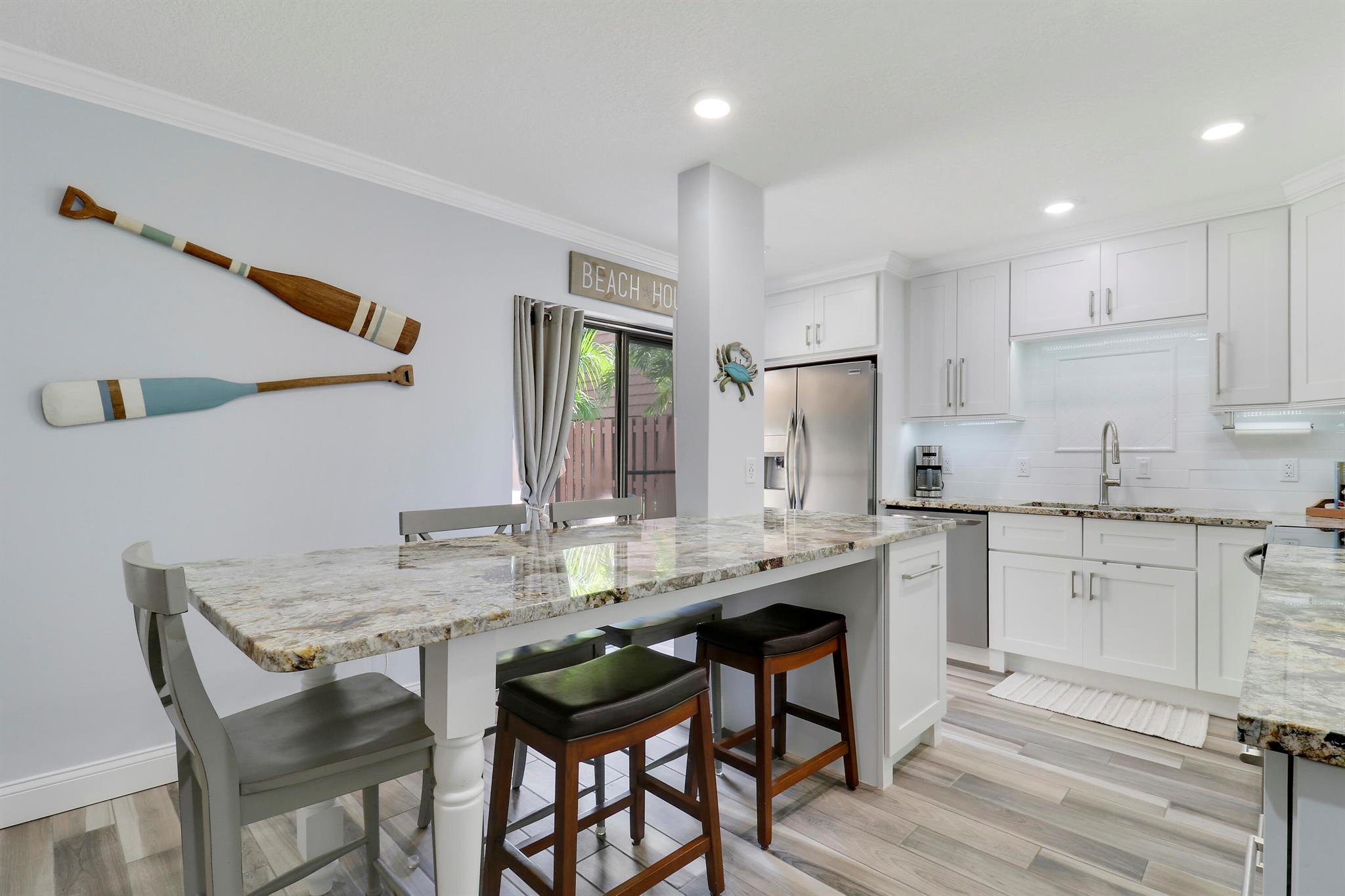 825 Center Street 37b