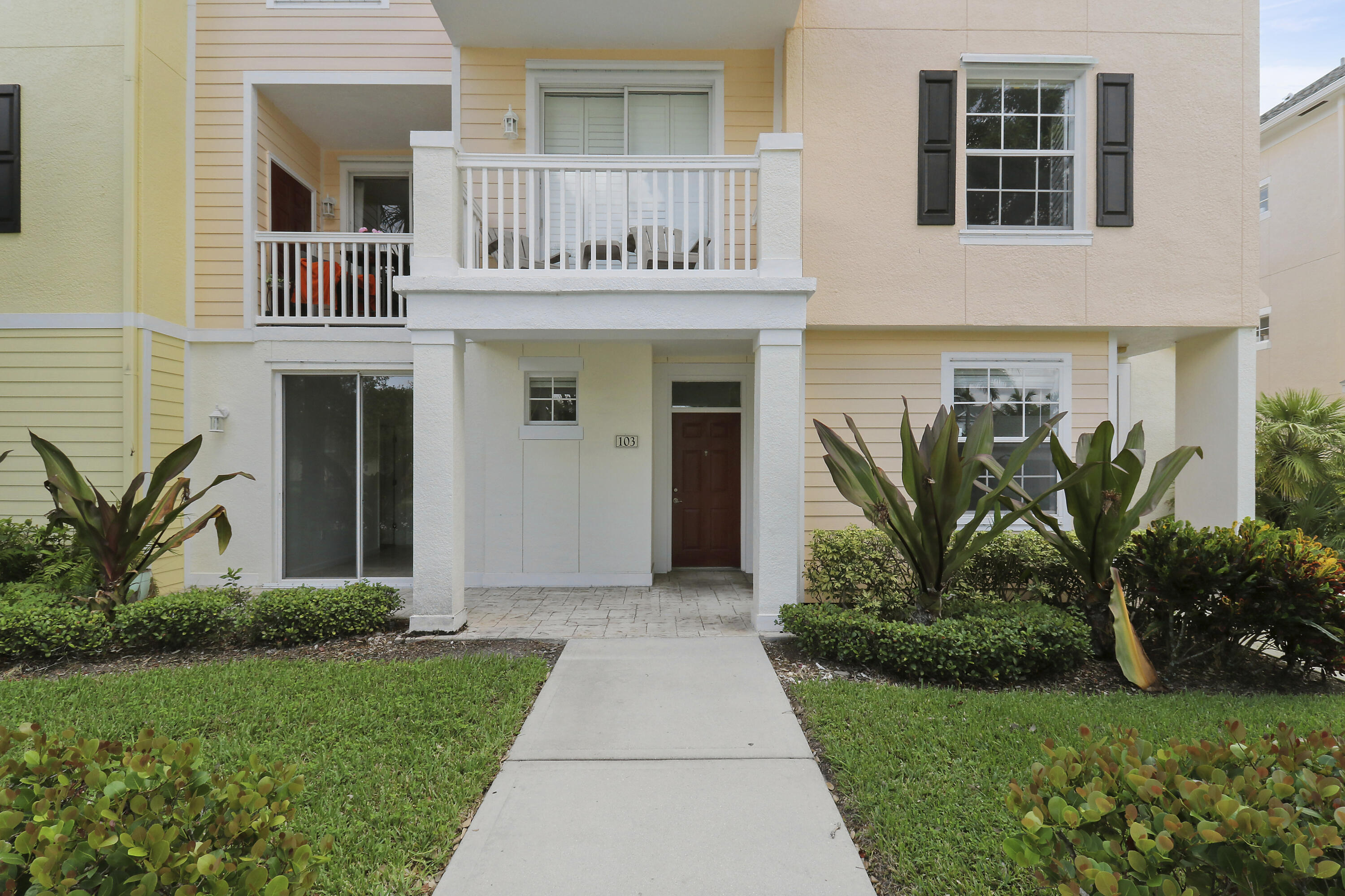 245 Murcia Drive 103