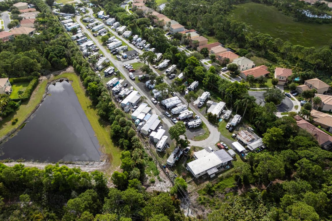 7770 SE Federal Hwy Highway