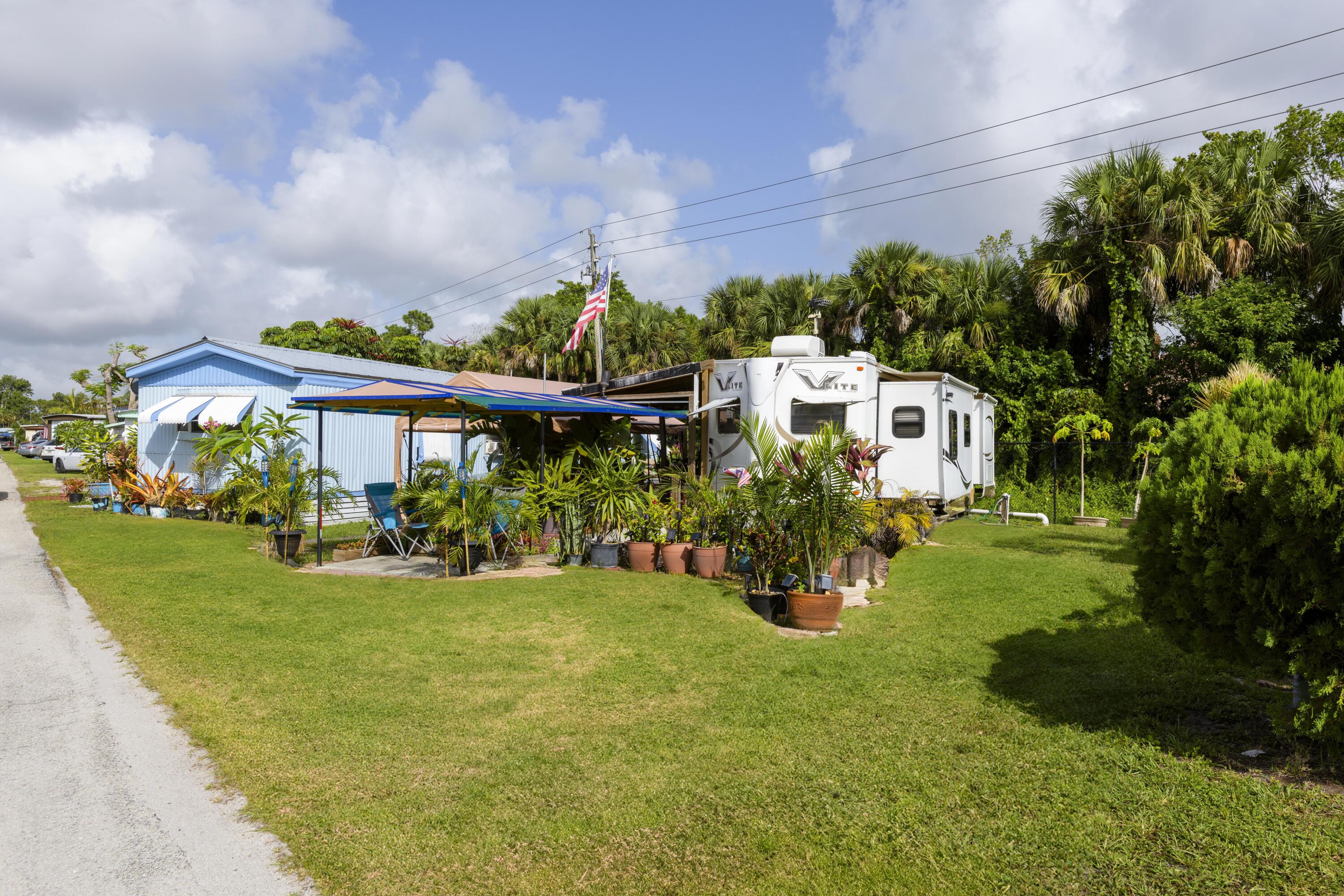 7770 SE Federal Hwy Highway