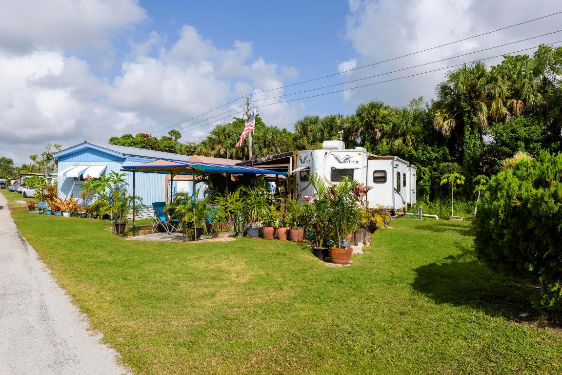 7770 SE Federal Hwy Highway