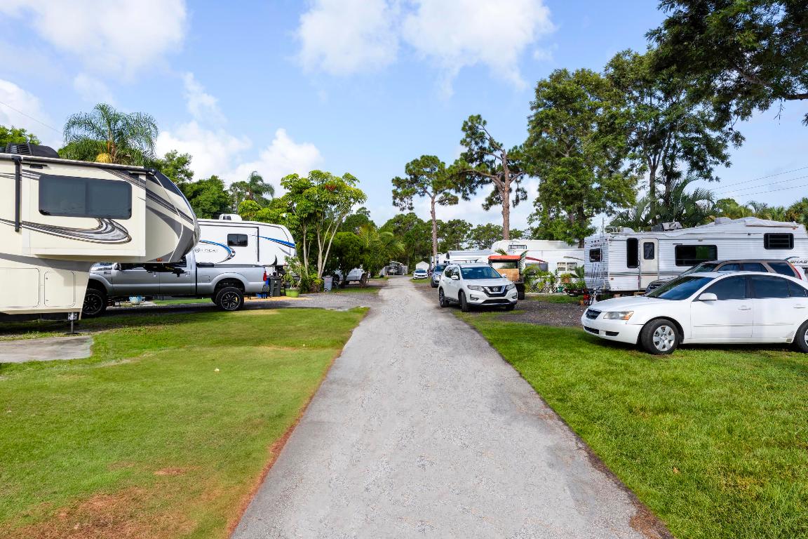 7770 SE Federal Hwy Highway