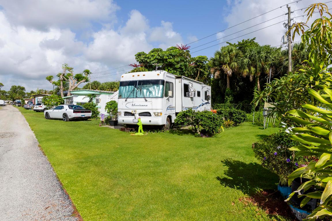 7770 SE Federal Hwy Highway