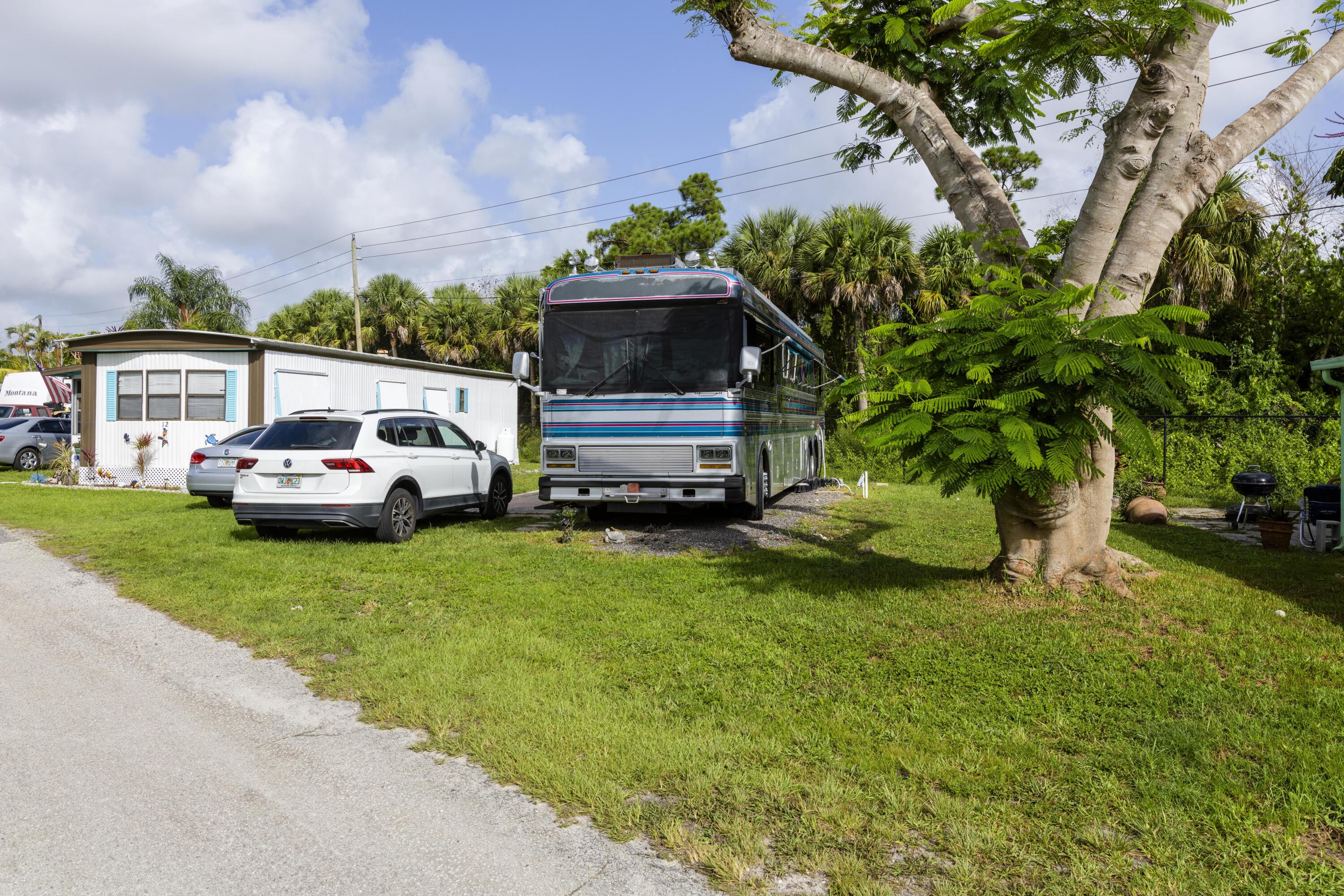 7770 SE Federal Hwy Highway