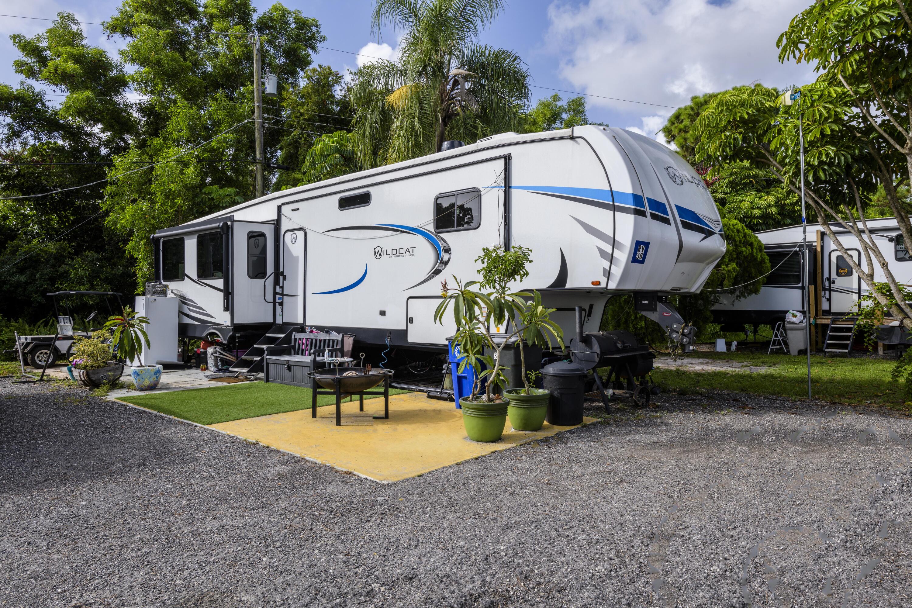 7770 SE Federal Hwy Highway