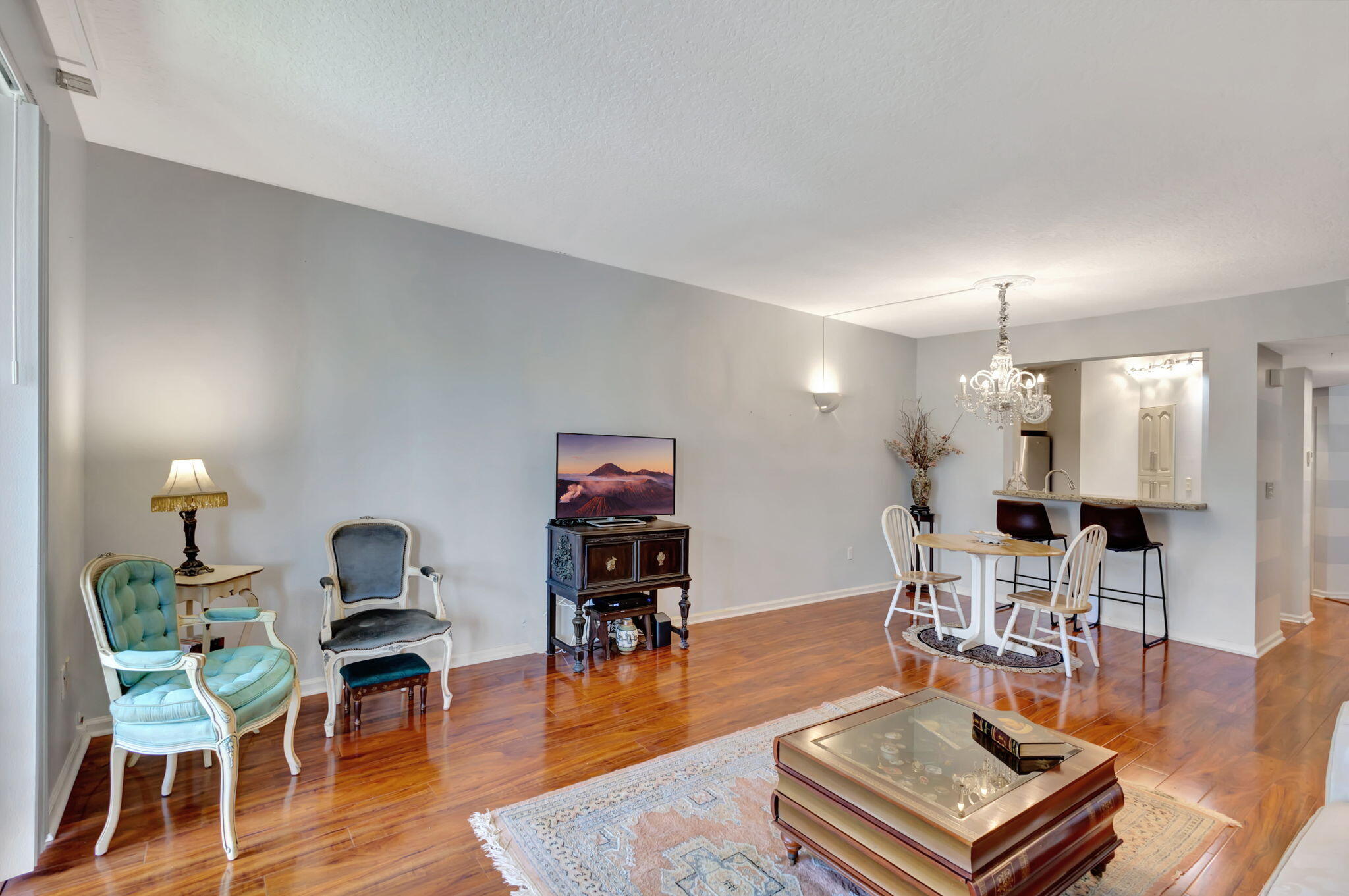 500 Uno Lago Drive 302